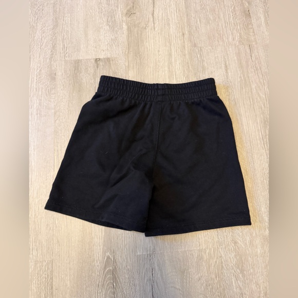 Nike Tee And Shorts Set Sz 5T - Picture 7 of 7